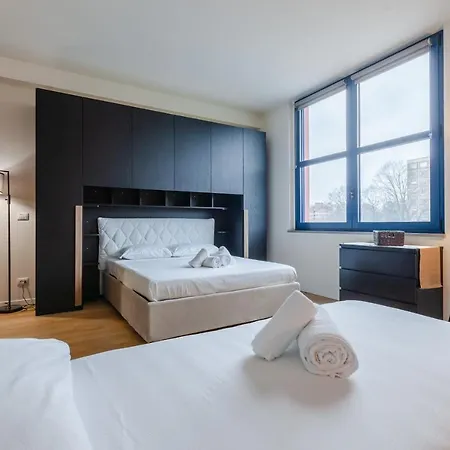 Stylish & Modern Studio Apartment