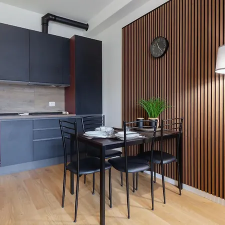 Stylish & Modern Studio Apartment